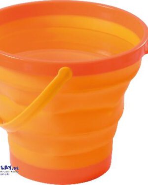 Faltbarer Eimer 2,5 L Stabil und praktisch ... Für drinnen, draußen und zum Mitnehmen ist der faltbare Eimer mit Ausguss und Henkel ein praktisches Behältnis, um Wasser oder Sand zu transportieren oder bereitzustellen. Kisus - Kinder, Spiel und Spaß