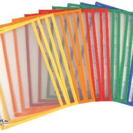 Transparenthüllen 10 Stück Buchseiten beschreiben? ... Ja, auf Klarsichthülle Die glasklaren, festen, mit farbigem Textilband eingefassten Hüllen sind mit Whiteboard-Markern beidseitig beschreibbar und leicht zu reinigen.
