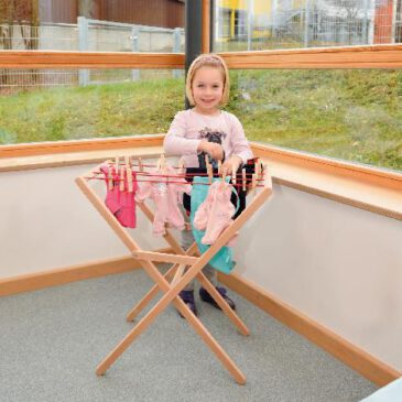 Wäschständer mit Klammern Schnell wieder trocken - Kisus e.K. - Kinder, Spiel und Spaß - kindergarten, kiga, kita, rollenspiele