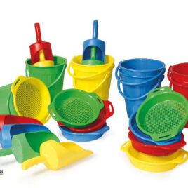 Sandspielset 24er Set Sandspielset für 8 Kinder ... Das 24-teilige Sandspielset enthält alles was eifrige Sandburgenbauer brauchen: 8 Eimer, 8 Siebe, 8 Schaufeln - Kisus e.K. - Kinder, Spiel und Spaß - Kindergartenbedarf, Sandkasten
