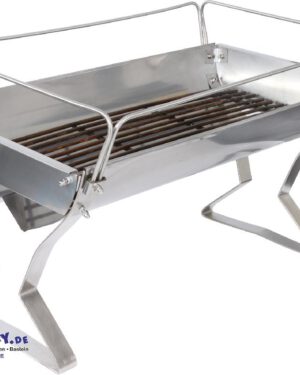 Stockbrot Grill Portabler Grill ... Mit dem Stockbrot Grill wird die Zubereitung des Essens für die Kinder zu einem Erlebnis. Sechs bis acht Kinder haben rund um den Grill locker Platz, um mit Spieß-Abstand ihre Speisen über dem Feuer zu grillen. Durch die seitlichen Öffnungen wird dem Feuer ausreichend Luft zugeführt, um gut zu brennen. Durch seine kompakte Form kann der Grill im kalten Zustand immer wieder an anderen Plätzen im Kiga aufgestellt werden, zum Beispiel auch für ein Lagerfeuer. - Kisus e.K. - Kinder, Spiel und Spaß - Fach-Großhandel Kindergartenausstattung, Spielwaren und Bastelbedarf