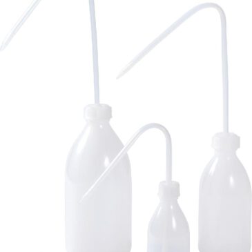 Spritzflasche Wie im Labor Durch Druck auf den Flaschenkörper kann die darin enthaltene Flüssigkeit über das eingesteckte Röhrchen dosiert ausgegeben werden - oder aus einem anderen Gefäß abgesaugt werden. Durch den abnehmbaren Lochschraubverschluss ist das Behältnis leicht befüllbar und die Füllhöhe durch das transluzente Material ersichtlich. - Kisus e.K. - Kinder, Spiel und Spaß - Fach-Großhandel für Kindergartenausstattung, Spielwaren und Bastelbedarf
