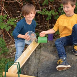 Bambus Rinnen 4er Set Natürliche Wasserrinnen ... Im Nu ist aus den vier Bambus Rinnen eine Wasserbahn gebaut und dann heißt es: Wasser marsch! - Kisus e.K. - Kinder, Spiel und Spaß - Fachgroßhandel für Kita, Kindergarten, Hort und Schule