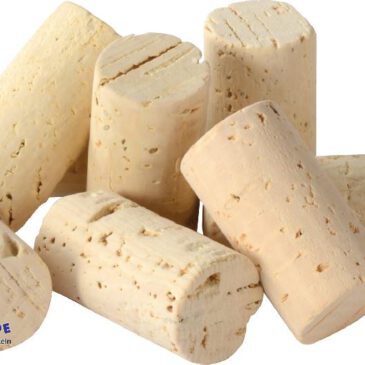 Bastelkorken 250 Stück Bastelmaterial aus der Natur ... Korken sind ein weiches, handwarmes, natürliches Material zum kreativen Gestalten: Die Korken können mit Holzzahnstochern verbunden, mit Holzleim verklebt oder mit Schnüren verknotet werden, z. B. zu einem Floß, denn die Bastelkorken schwimmen auf Wasser. - Kisus e.K. - Kinder, Spiel und Spaß - Fachgroßhandel für Bastelbedarf für Kita, Kindergarten, KRippe, Hort und Schule