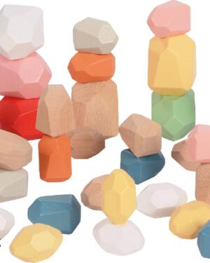 Wackelblocks 36er Set Bausteine für Fortgeschrittene Die Holzbausteine in 6 Varianten machen das Stapeln ein bisschen knifflig. Durch ihre besondere Formgebung mit 18 bzw. 20 Seiten und unterschiedlich großen Auflageflächen können die Steine stehend oder liegend übereinander kombiniert werden ... bis der Turm so wackelig ist, dass das Bauwerk einstürzt. Beim Konstruieren sind Köpfchen und Fingerspitzengefühl gefragt. - Kisus e.K. - Kinder, Spiel und Spaß - Fachgroßhandel für Kindergartenausstattung, Spielwaren und Bastelbedarf