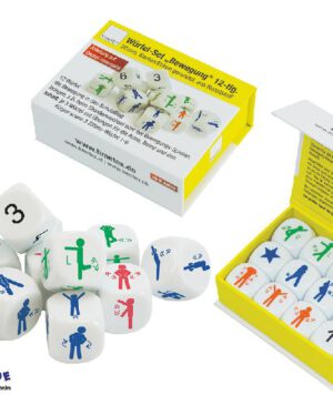 Bewegungswürfel Auflockernde Bewegungsspiele für zwischendurch Auf den 9 x 6 Würfelseiten sind vielfältige Übungen für die Arme, Beine und den Körper sowie Joker aufgedruckt und auf 3 Würfeln Zahlen für die Anzahl der Wiederholungen. So kommen die Kinder ganz ohne zusätzliche Hilfsmittel in Bewegung - ideal zur Auflockerung im Unterricht, denn Bewegung steigert die Konzentration, fördert die motorischen Fähigkeiten und Sozialkompetenz. Inkl. hochwertiger Kartonbox mit Magnetverschluss und Anleitung. - Kisus e.K. - Kinder, Spiel und Spaß - Fachgroßhandel für Kita, Kindergarten, Hort und Schule