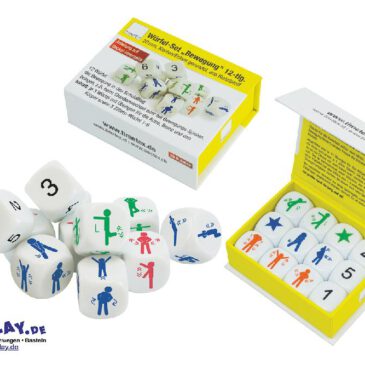 Bewegungswürfel Auflockernde Bewegungsspiele für zwischendurch Auf den 9 x 6 Würfelseiten sind vielfältige Übungen für die Arme, Beine und den Körper sowie Joker aufgedruckt und auf 3 Würfeln Zahlen für die Anzahl der Wiederholungen. So kommen die Kinder ganz ohne zusätzliche Hilfsmittel in Bewegung - ideal zur Auflockerung im Unterricht, denn Bewegung steigert die Konzentration, fördert die motorischen Fähigkeiten und Sozialkompetenz. Inkl. hochwertiger Kartonbox mit Magnetverschluss und Anleitung. - Kisus e.K. - Kinder, Spiel und Spaß - Fachgroßhandel für Kita, Kindergarten, Hort und Schule