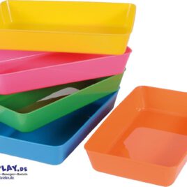 Materialschalen 5er Set XL Schaffen Ordnung und Übersicht Die Materialschalen aus bruchstabilem Kunststoff können Unterrichtsmaterial, Kleinteile, Büromaterial, Bastelsachen, Stifte, Lernspiel-Zubehör und vieles mehr aufnehmen und immer griffbereit zur Verfügung stellen. Sie sind auch prima für Zähl- und Sortierspiele geeignet.