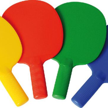 Tischtennis Schläger 4er Set Robust und wetterfest Die Tischtennis Schläger in Basic-Farben mit genopptem Griff und angerauter Schlägerfläche sind ideal für Kiga und Schulen: Sie sind langlebig und stabil, für drinnen wie draußen und sogar im Wasser einsetzbar. - Kisus e.K. - Kinder Spiel und Spaß - Fachgroßhandel für Kindergarten, Kita, Hort und Schule