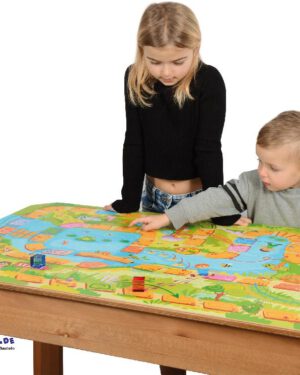 Spieltisch Abenteuer am Fluss Stets spielbereites Leiterspiel ... Mit einer wunderschön illustrierten Landschaft steht der Tisch bereit zum 'Pilze sammeln' für bis zu 6 Kinder. Kisus e.K. - Kinder, Spiel und Spaß - Fachgroßhandel für Kindergartenausstattung, Spielwaren und Bastelbedarf