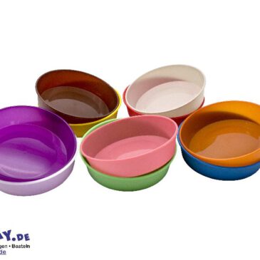 Runde Schalen 10er Set 10 flache, runde Kunststoffschalen ... Sie sind ideal für Farbe, Kleber oder Wasser und haben einen breiten Boden, damit nichts verschüttet wird. Sie sind ideal für Roller, Schwämme und Stempel und eignen sich auch hervorragend als Sortierbehälter für Perlen, Pailletten und anderes Collagematerial. Die farbigen Schalen sind langlebig und leicht abwaschbar. Wenn sie leer sind, lassen sie sich gut stapeln, um das Aufräumen zu erleichtern. Kisus e.K. - Kinder, Spiel und Spaß - Großhandel für Baselbedarf - kindergarten, kita, krippe, hort, schule
