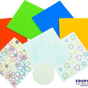Muster-Prägeplatten Motive 4 doppelseitige Muster-Rubbel- und Prägeplatten ... Würfel, große Spirale, Blumen, Sterne und Herzen, linierte Quadrate, verschachtelte Dreiecke, kleine Kreise, Spuren.