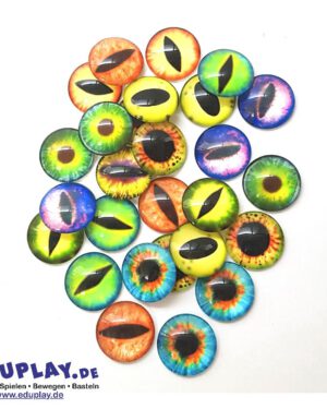Bunte Drachenaugen 30er Set Faszinierende Drachenaugen ... Sie umfassen eine Auswahl von 10 verschiedenen Designs. Jedes gewölbte Auge hat eine schwarze Pupille und eine bunte Regenbogenhaut (Iris). Sie können für eine Vielzahl von Bastelarbeiten verwendet werden, z. B. zum Collagieren und Modellieren. Natürlich sind sie nicht nur für Drachenaugen geeignet, sondern auch für Monster, Außerirdische und alle möglichen anderen Kreaturen, die man sich vorstellen kann. Kisus e.K. - Kinder, Spiel und Spaß - Fachgroßhandel für Kindergarten, Kita, Kinderkrippe, Hort und Schule - Großhandel bastelbedarf, wackelaugen