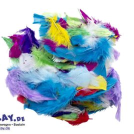 Collage-Federn ca. 20g 20 g Collage-Federn ... sind ideal für eine breite Palette von Bastelaktivitäten. Sie eignen sich hervorragend zum Verzieren von Hüten, Masken und Kostümen. Oder wie wäre es, eine Vogel-Collage zu basteln und die Vögel mit Federn zu versehen? Kisus e.K. - Kinder, Spiel und Spaß - Großhandel für Kita, Kindergarten, Kinderkrippe, Krippe, Hort und Schule