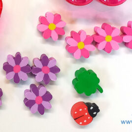 Radiergummiset Blumen Motiv: Blumen, Marienkäfer, Kleeblatt - Kisus - Kinder, Spiel und Spaß - Foto Florian Schmilinsky, urheberrechtlich geschuetzt