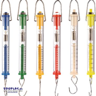 Dynamometer 6er Set Wiegen und Kräfte messen ... Die Federwaagen machen den Widerstand sichtbar: beim Wiegen bzw. Kräftemessen zieht sich die Feder sichtbar auseinander. Das transparente Gehäuse ist mit Gramm- und Newton-Skala bedruckt. - Kisus e.K. Kinder, spiel und Spaß - Spielzeug zum Experimentieren