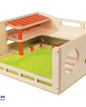 Bauernhof Der Bauernhof ist ein beliebtes Spiel bei Kindern ... Der Bauernhof sorgt auf drei Stockwerken für tolle Spielmöglichkeiten mit Gehegen, Wassertrögen und Hühnerställen. Dank der Griffe lässt sich der kompakte und robuste Bauernhof an verschiedenen Orten bespielen. Lieferung erfolgt montiert.