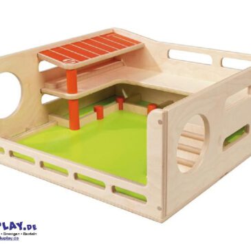 Bauernhof Der Bauernhof ist ein beliebtes Spiel bei Kindern ... Der Bauernhof sorgt auf drei Stockwerken für tolle Spielmöglichkeiten mit Gehegen, Wassertrögen und Hühnerställen. Dank der Griffe lässt sich der kompakte und robuste Bauernhof an verschiedenen Orten bespielen. Lieferung erfolgt montiert.