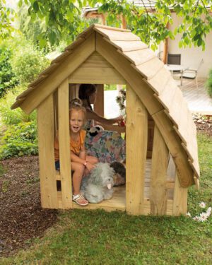 Spielhaus Waldhütte Urig-gemütliche Waldhütte, Sandspielhaus und Rückzugsecke ... Das hochwertige Häuschen aus Robinie mit zwei Sitzflächen ist ideal für Spielräume mit wenig Platz und für kleinere Gruppen. Inkl. Boden. Passgenauer Bausatz mit vormontierten Einzelelementen, vorgebohrte Verbindungen, Schraubenset und Anleitung (einfache Montage). Zertifiziert nach DIN/EN-1176. Hergestellt in Deutschland.