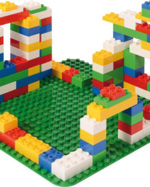 Klemmbaustein-Set Junior Basis KIGA 122 Teile Mit klassischen großen Klemmbausteinen kombinierbar ... Figuren, Häuser und fantasievolle Bauwerke können schon kleinere Kinder mit diesen großen Bausteinen konstruieren. Die Bausteine in 5 Farben und zwei Höhen haben 4, 8 oder 12 Noppen und sind kompatibel mit Klemmbausteinen anderer Hersteller. Inkl. 2 grüne Bauplatten mit 24 x 24 Noppen.