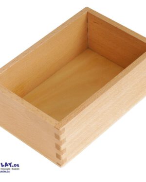Montessori Kasten für Spindeln Zur Aufbewahung von bis zu 45 Holzspindeln ... Die robuste Box aus massivem Buchenholz ist besonders langlebig und unterstützt die Ordnung im Kindergartenalltag. Die Montessori Spindeln (nicht inkl.) bleiben stets griffbereit und können von den Kindern leicht entnommen und wieder einsortiert werden